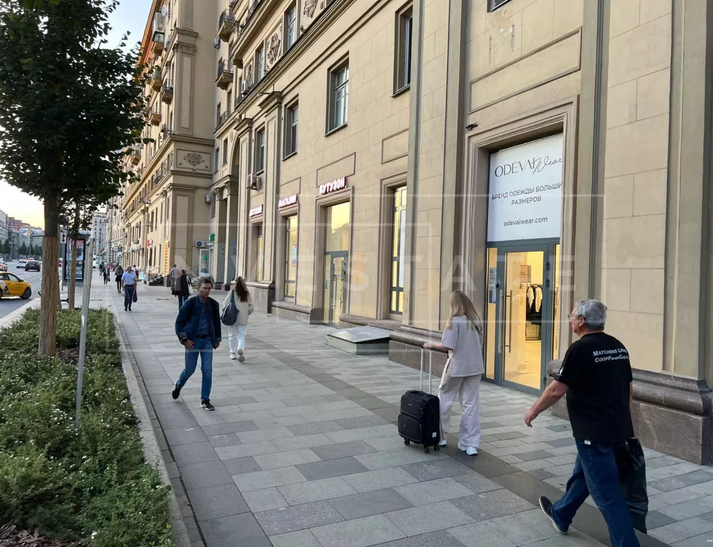 г Москва, Садовая-Черногрязская ул., 13/3, кор. 1