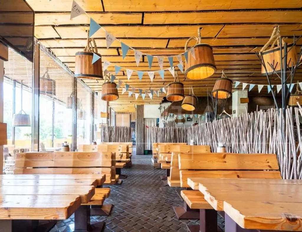 Космонавтов ул., 15