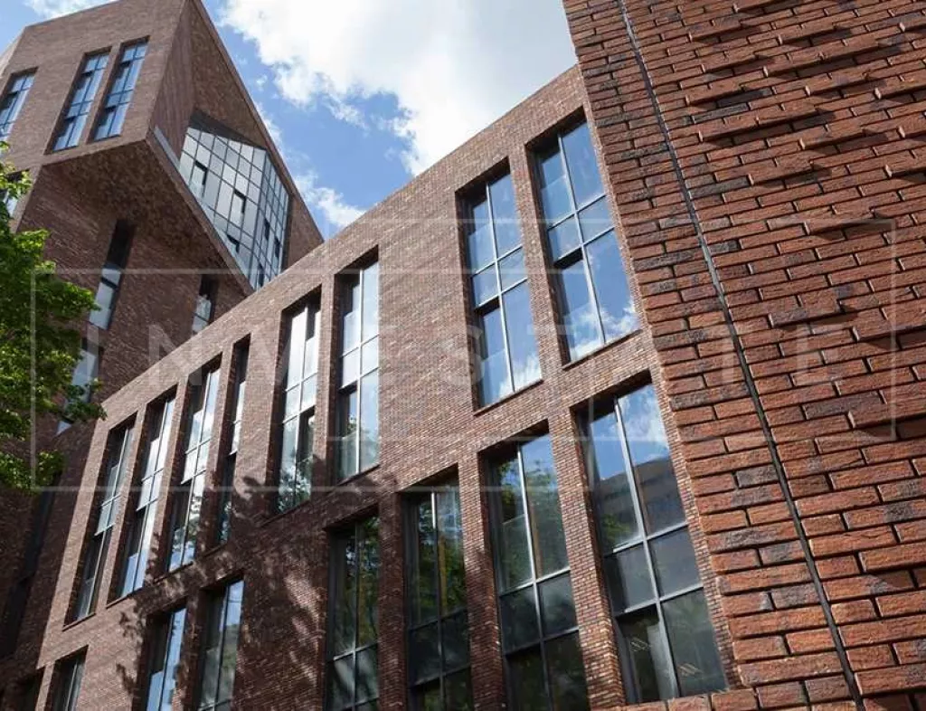 Бурденко ул., 3