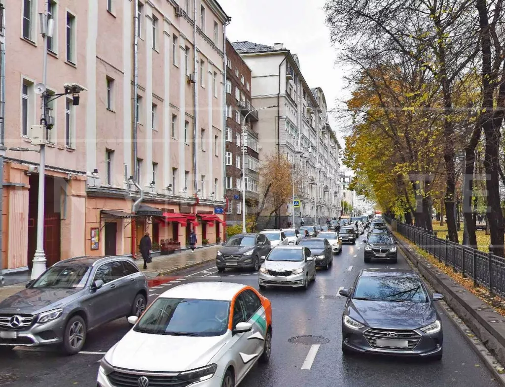 Гоголевский б-р, 25, стр. 1