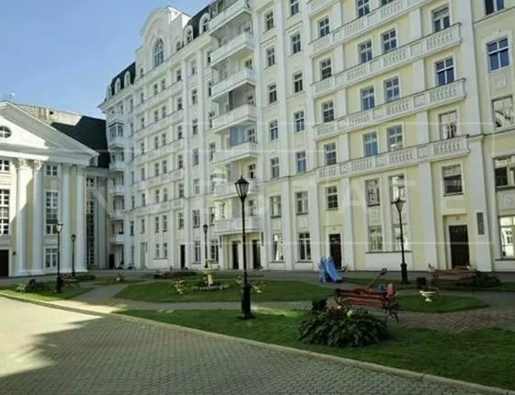 арендный бизнес г Москва, Остоженка ул., 25 в ЦАО, метро Парк культуры г Москва, Остоженка ул., 25