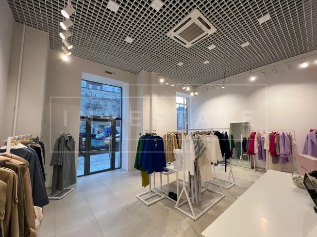 г Москва, Садовая-Черногрязская ул., 13/3, кор. 1