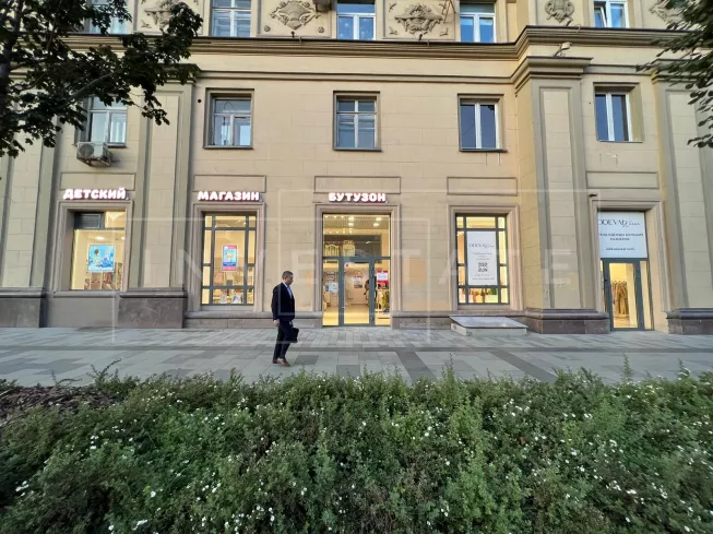 г Москва, Садовая-Черногрязская ул., 13/3, кор. 1