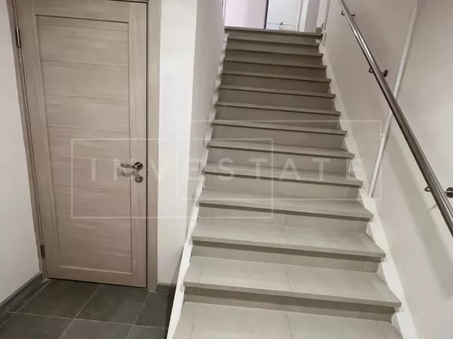 г Москва, Садовая-Черногрязская ул., 13/3, кор. 1