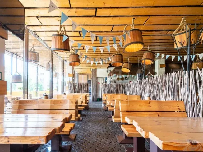 Космонавтов ул., 15