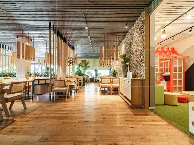 Космонавтов ул., 15