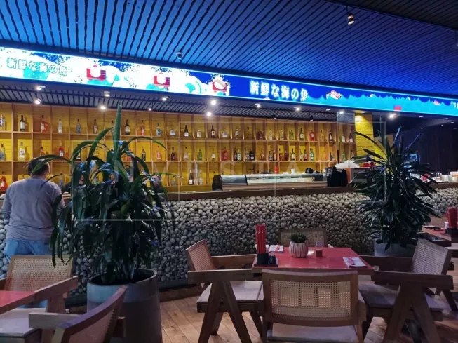 Космонавтов ул., 15