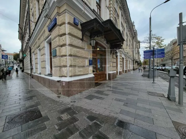 арендный бизнес г Москва, Неглинная ул., 14, стр. 1а в ЦАО, метро Кузнецкий мост г Москва, Неглинная ул., 14, стр. 1а