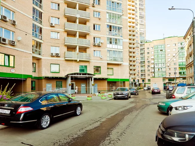 г Москва, Бажова ул., 8