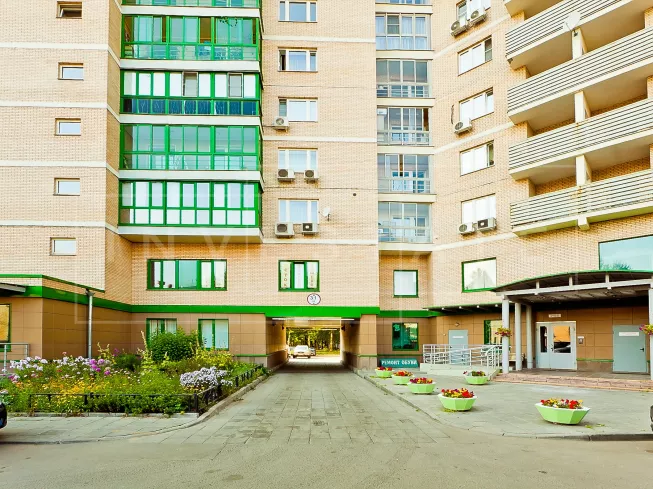 г Москва, Бажова ул., 8