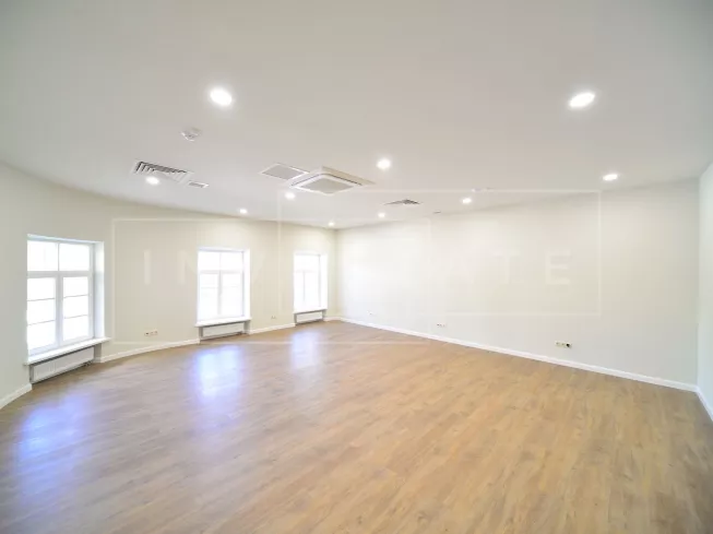 арендный бизнес г Москва, Андроньевская пл., 4, стр. 1 в ЦАО, метро Римская г Москва, Андроньевская пл., 4, стр. 1