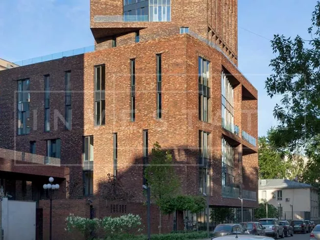 Бурденко ул., 3