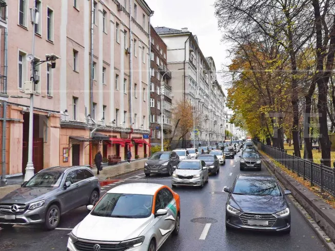 Гоголевский б-р, 25, стр. 1