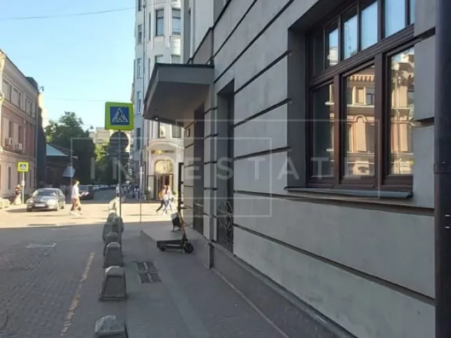 г Москва, Арбат ул., 18, стр. 1 